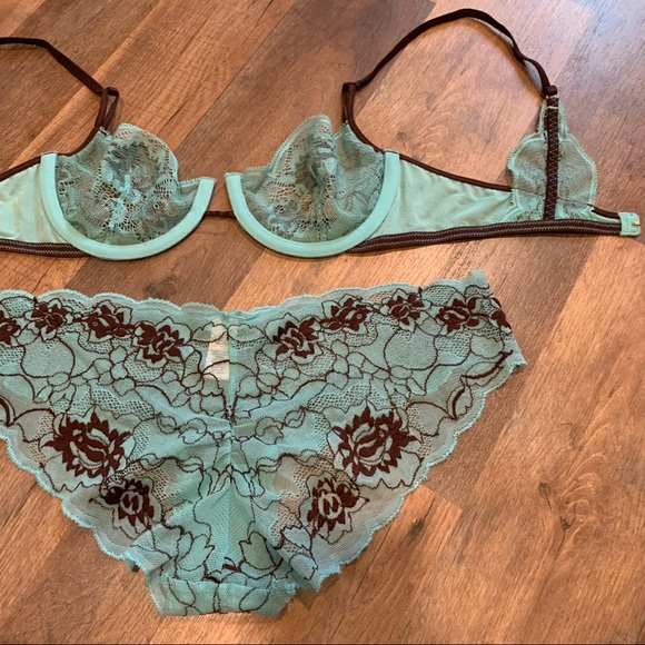 VS Vintage Y2K Very sexy collection lace bra & panty set - Picture 7 of 13